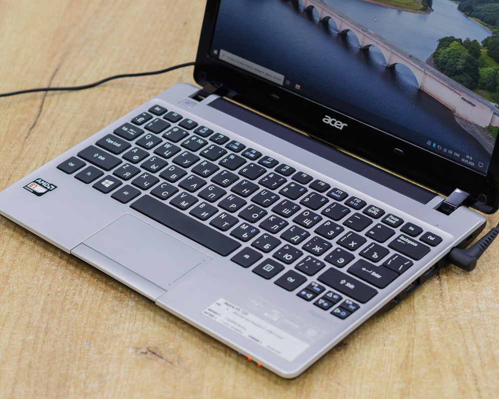 Нетбук Acer Aspire V5-123 (HD/AMD E1-2100/4GB/HDD 1TB)