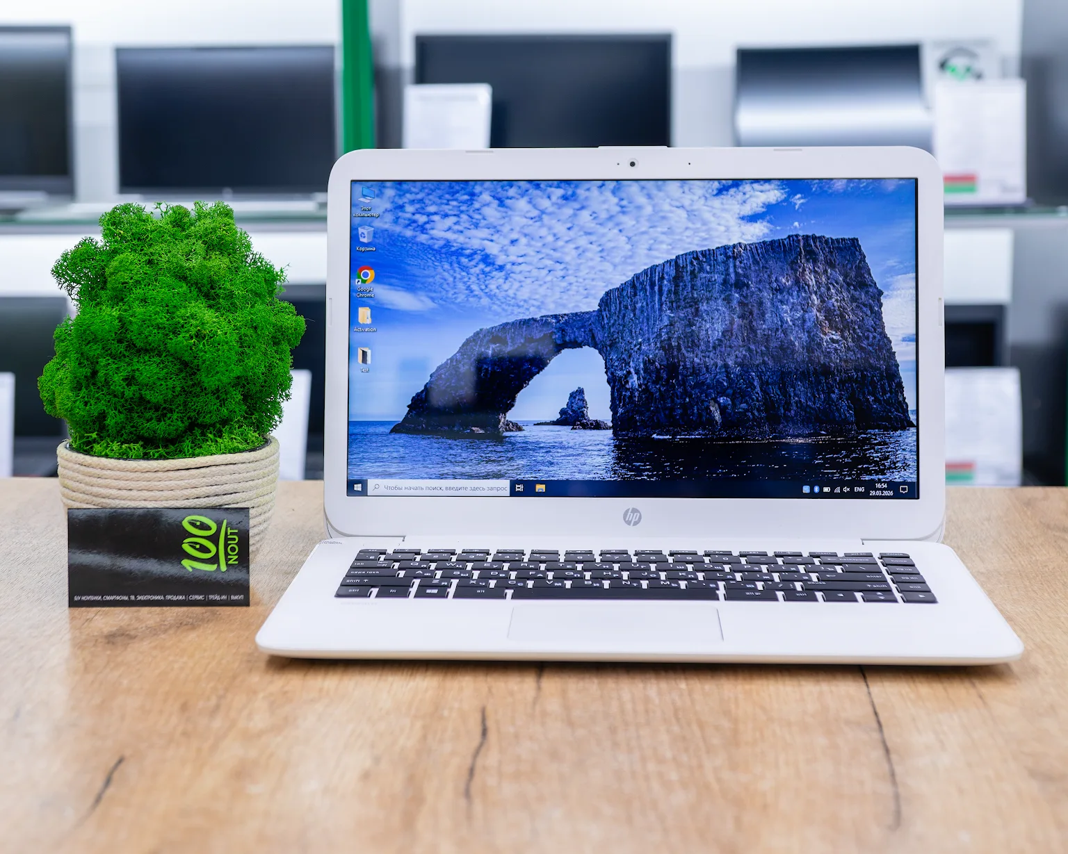 Ноутбук HP Stream 14-ax (HD/Celeron N3060/4GB/SSD 32GB)