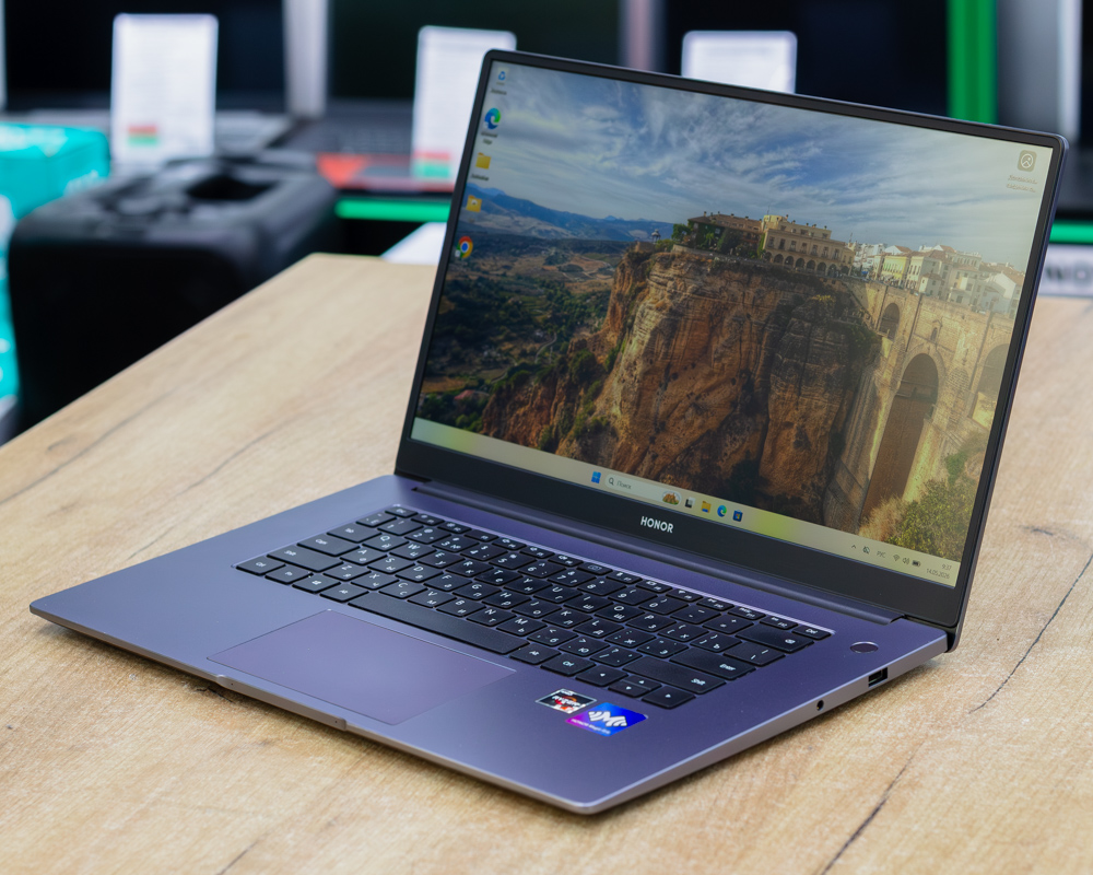 Ноутбук HONOR MagicBook 15 2021 BhR-WAQ9HNR (FHD IPS/Ryzen 5 3500U/8GB/SSD 256GB)