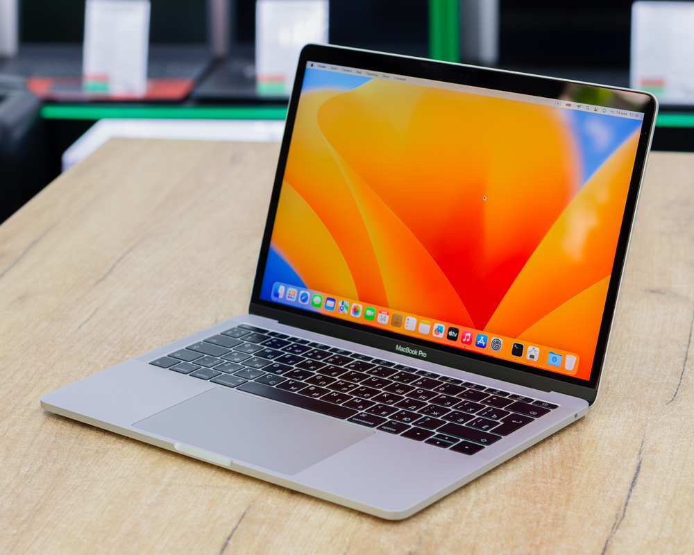 Ноутбук Apple MacBook Pro 13