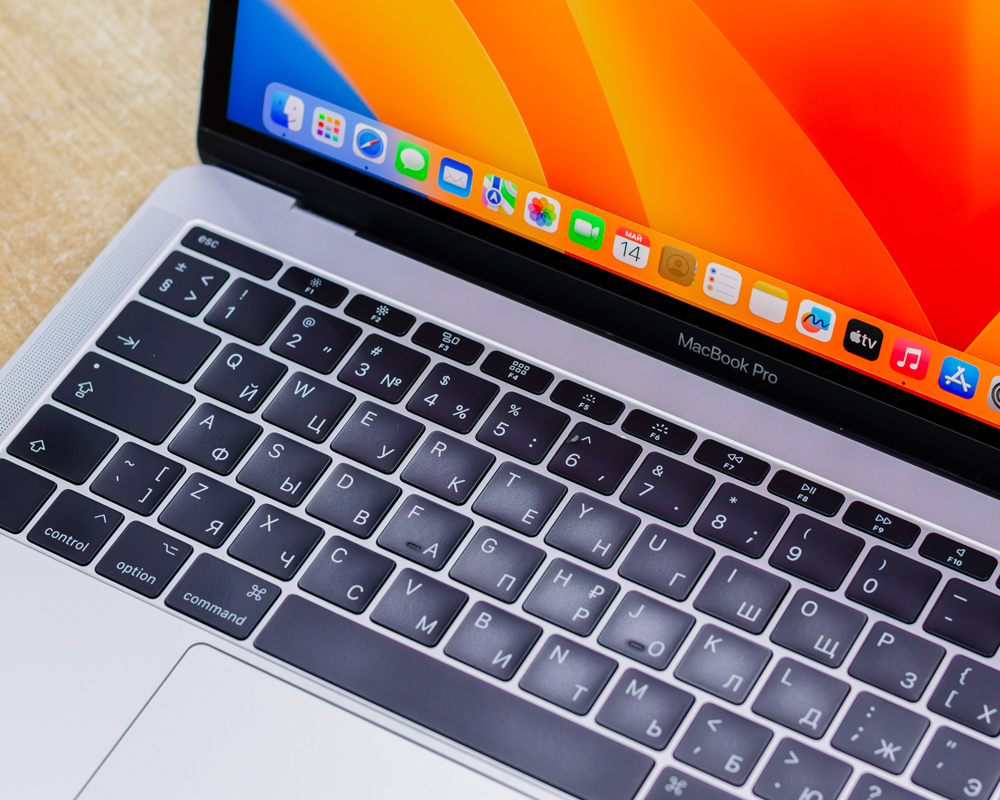 Ноутбук Apple MacBook Pro 13