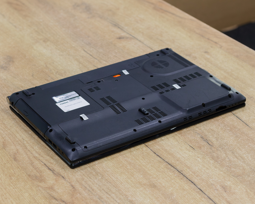 Ноутбук Acer Aspire V3-771G (HD+/i7-3gen/GT 650 2GB/8GB/SSD+HDD 120+500GB)