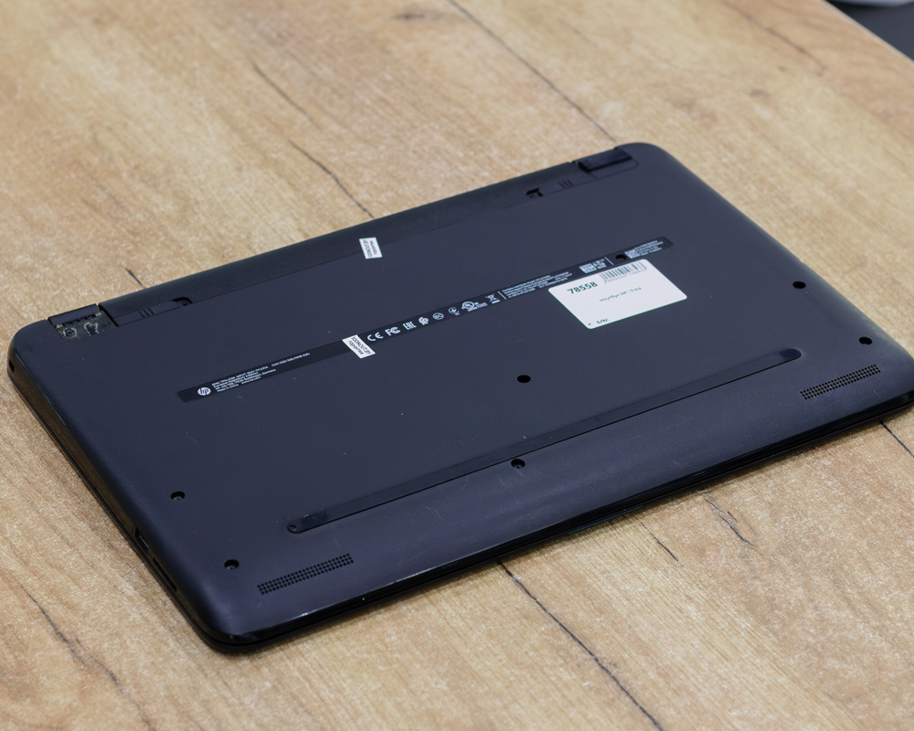 Ноутбук HP 15-ba (HD/E2-7110/4GB/HDD 500GB)