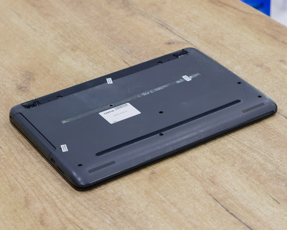 Ноутбук HP 250 G4 (HD/i5-5gen/R5 M330 1GB/8GB/SSD 120GB)