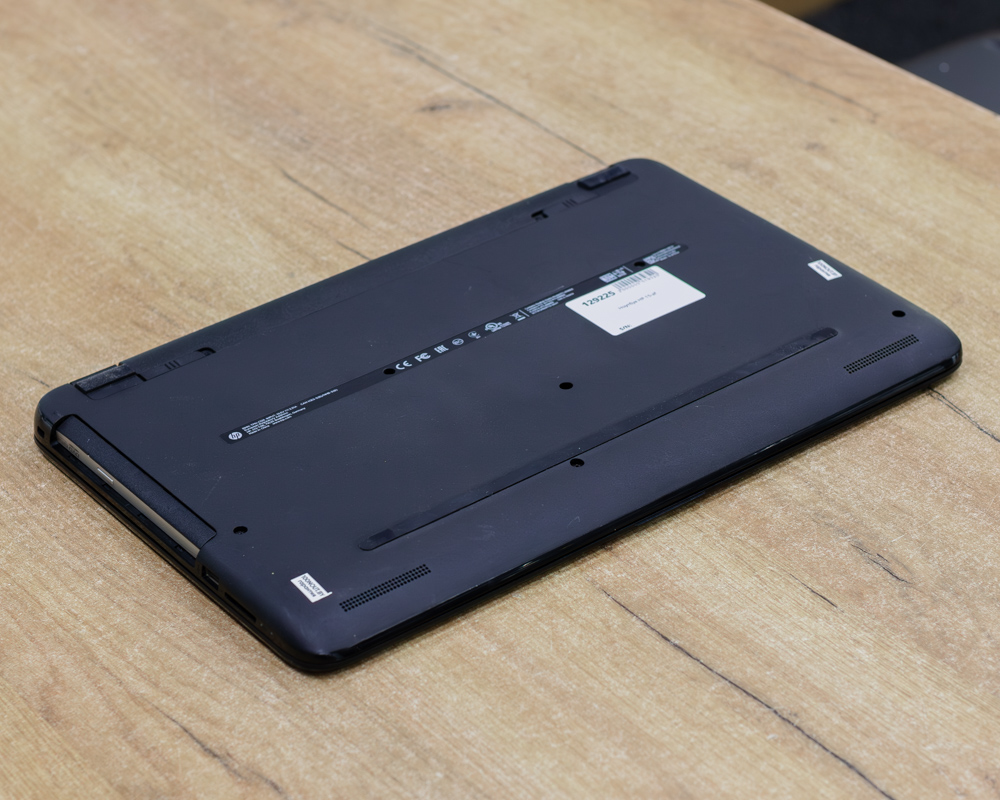 Ноутбук HP 15-af (FHD/E2-6110/8GB/HDD 500GB)