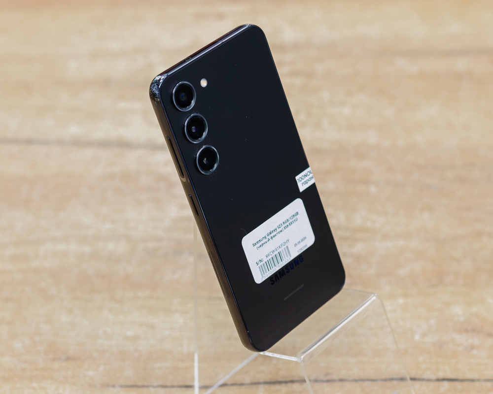Samsung Galaxy S23 8GB/128GB (черный фантом) SM-S911U