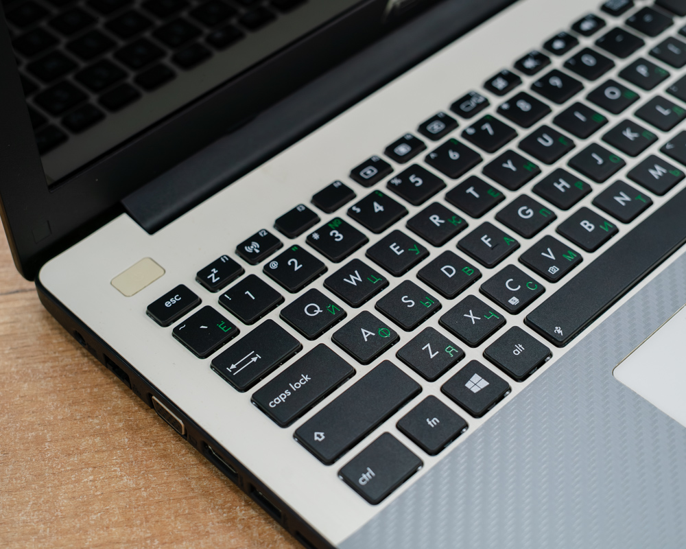 Ноутбук Asus F553MA (HD/Celeron N2830/4GB/HDD 250GB)
