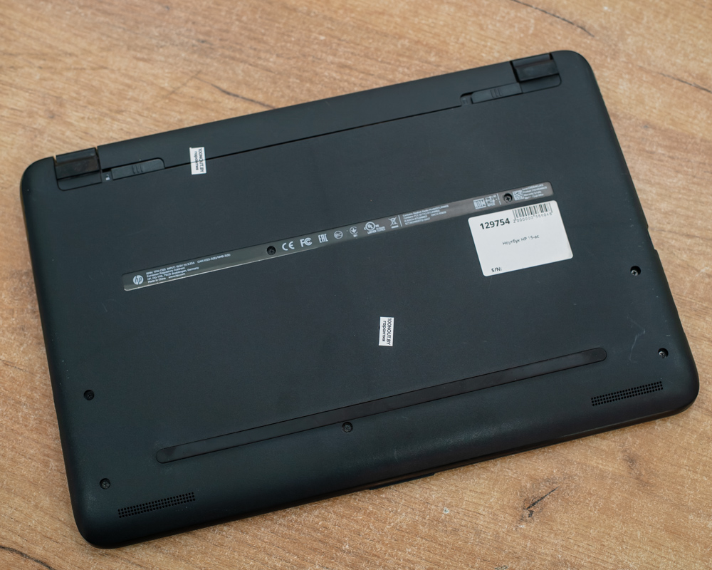 Ноутбук HP 15-ac (HD/Pentium 3825U/Radeon R5 M330 1GB/6GB/SSD 120GB)