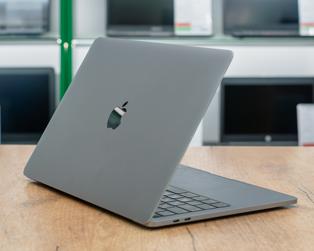 Ноутбук Apple MacBook Pro 13
