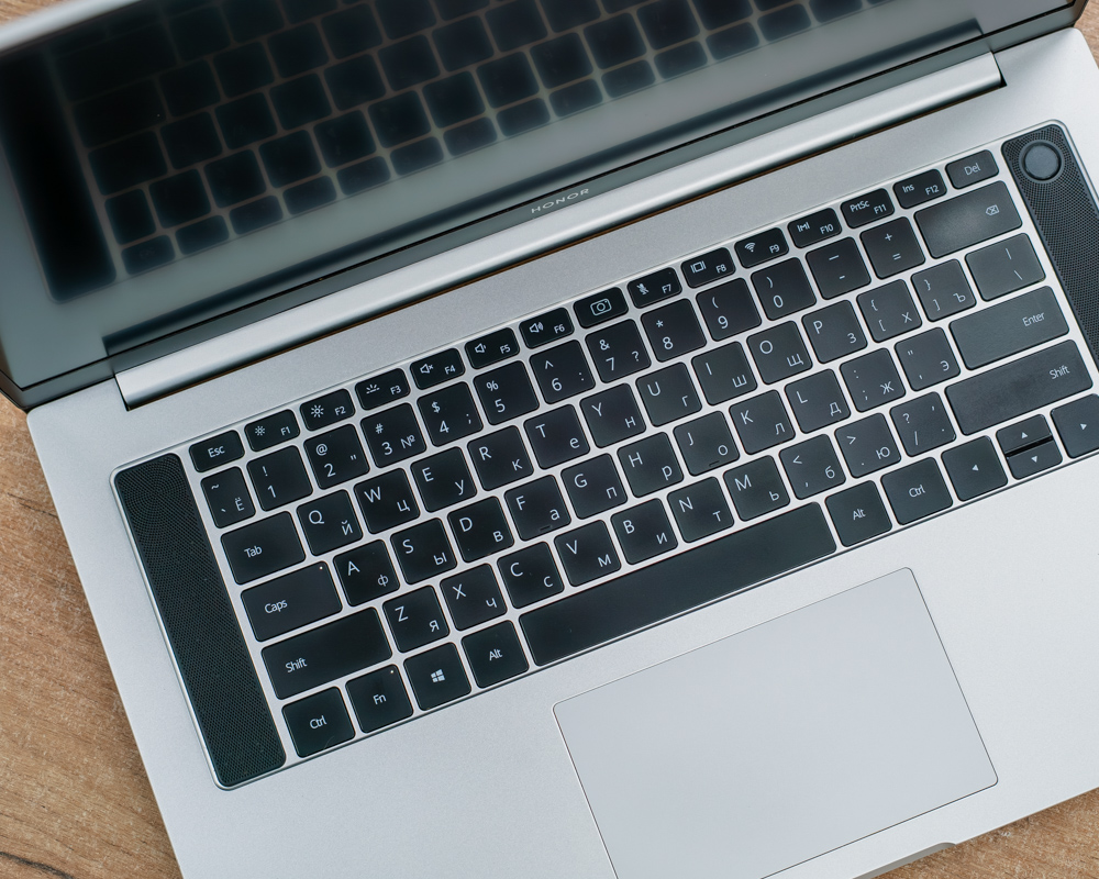 Ноутбук HONOR MagicBook Pro 16 HLY-W19R (FHD IPS/Ryzen 5 3550H/8GB/SSD 512GB)