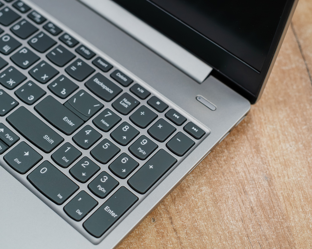 Ноутбук Lenovo Ideapad S340-15IWL (FHD IPS/i3-8gen/GeForce MX110 2GB/8GB/SSD 256GB)
