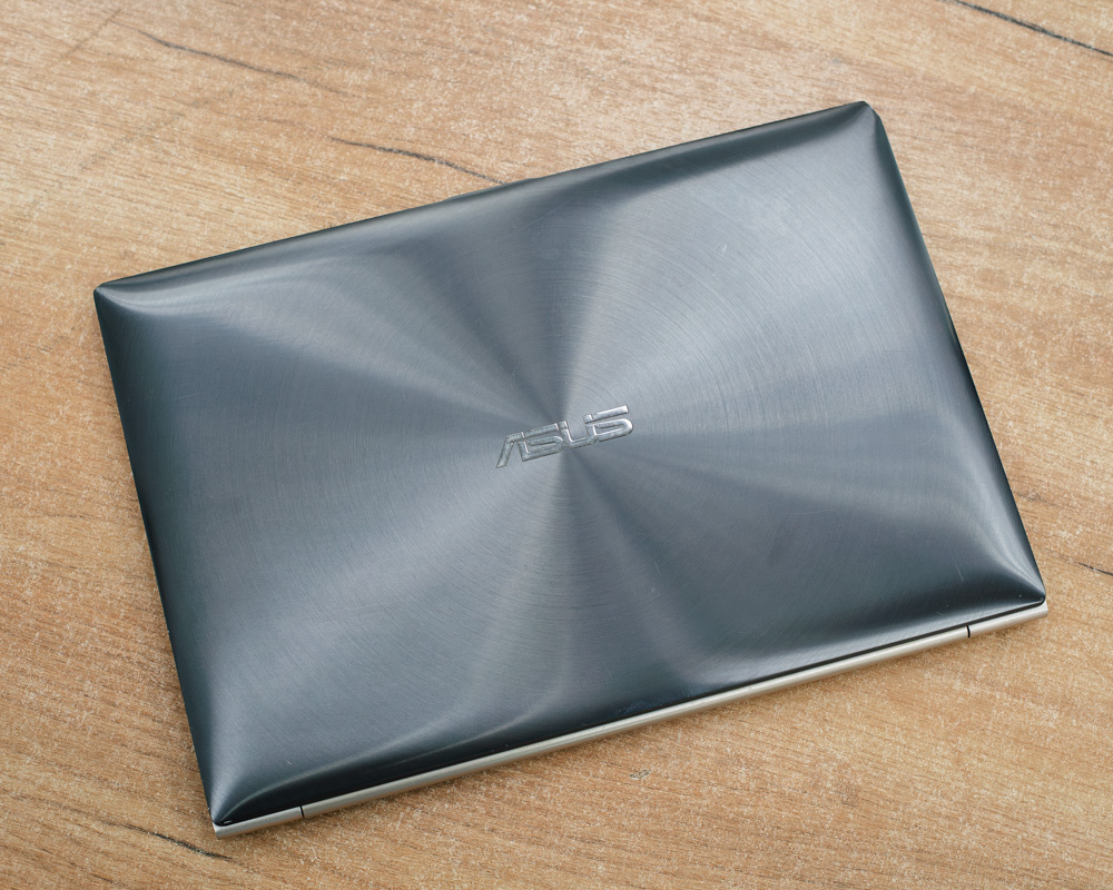 Ноутбук ASUS Zenbook UX31E (HD+/i5-2gen/4GB/SSD 128GB)