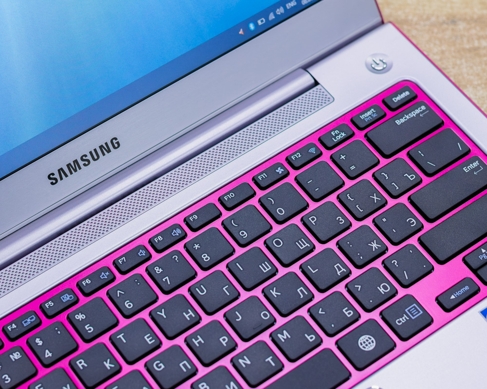 Ноутбук Samsung NP535U3C (HD/A4-4355M/4GB/HDD 500GB)