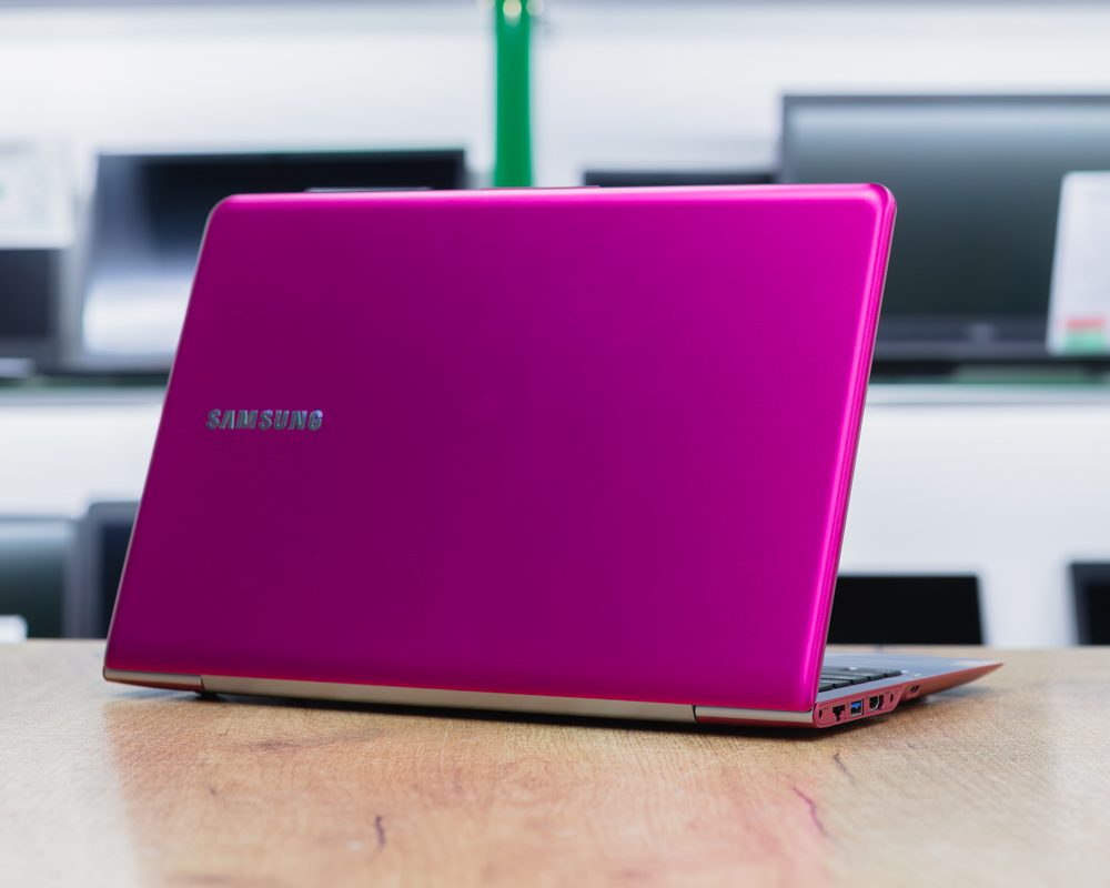 Ноутбук Samsung NP535U3C (HD/A4-4355M/4GB/HDD 500GB)