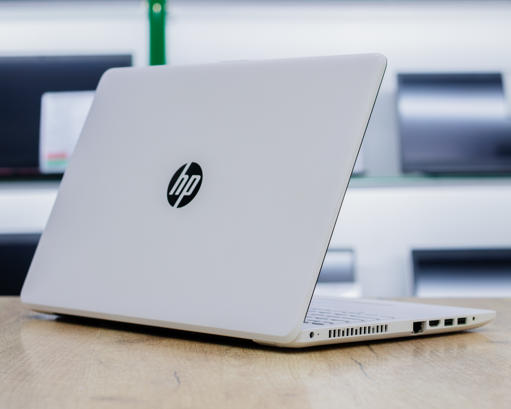 Ноутбук HP 15-bw (HD/E2-9000e/4GB/SSD 256GB)