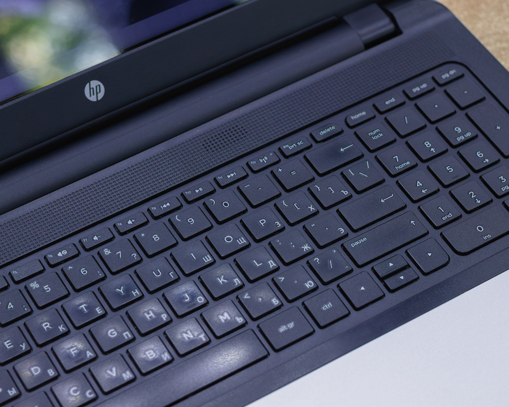 Ноутбук HP 355 G2 (HD/A4-6210/Radeon R5 M240 1GB/8GB/HDD 750GB)