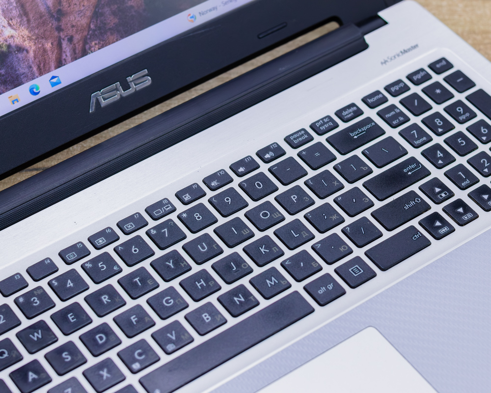 Ноутбук Asus K56CB (HD/i7-3gen/GeForce GT 740M 2GB/8GB/SSD 256GB)