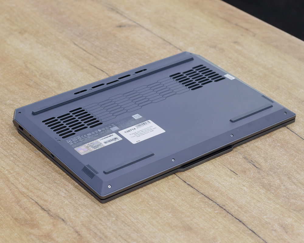 Игровой ноутбук Lenovo LOQ 15ARP9 (144Hz/Ryzen 5 7235HS/RTX 3050 6GB/16GB/SSD 512GB)