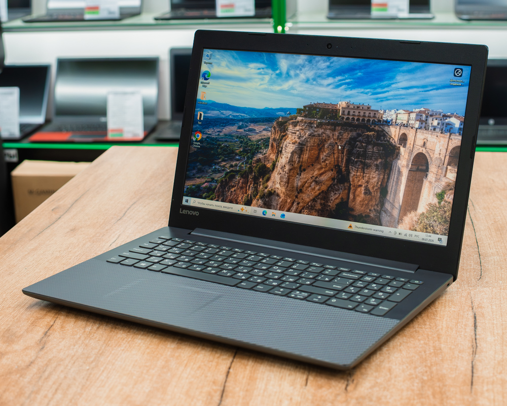 Ноутбук Lenovo IdeaPad 320-15IKB (HD/i5-7gen/GeForce 920MX 2GB/8GB/SSD 256GB)