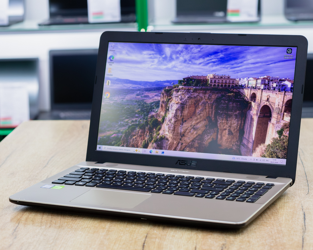 Ноутбук Asus X541UV (FHD/i5-7gen/Geforce 920MX 2GB/8GB/SSD 256GB)