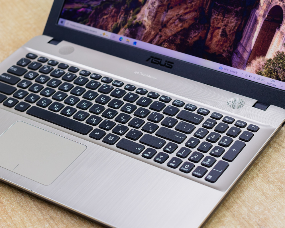 Ноутбук Asus X541UV (FHD/i5-7gen/Geforce 920MX 2GB/8GB/SSD 256GB)