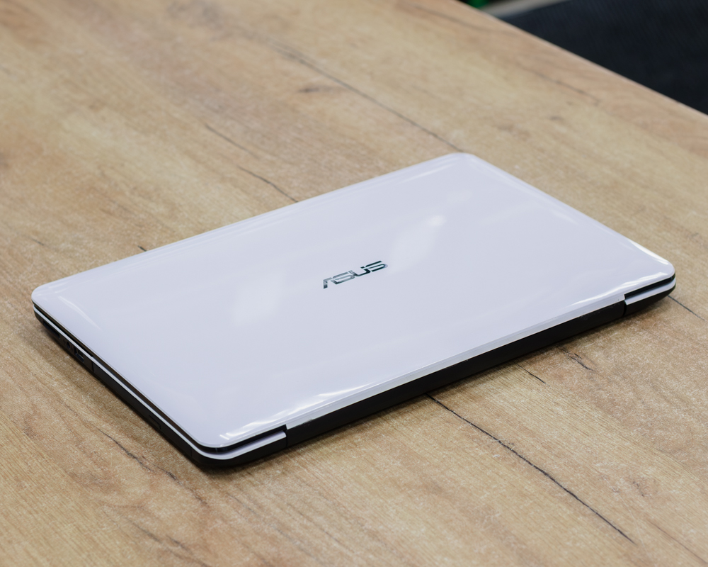 Ноутбук Asus R556LJ (HD/i3-5gen/8GB/SSD 256GB)