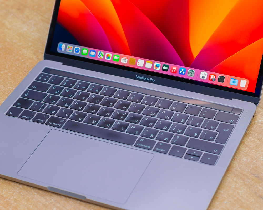 Ноутбук Apple MacBook Pro 13