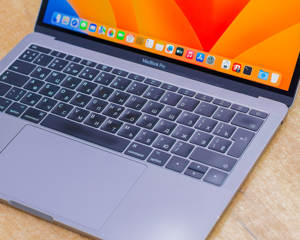 Ноутбук Apple MacBook Pro 13