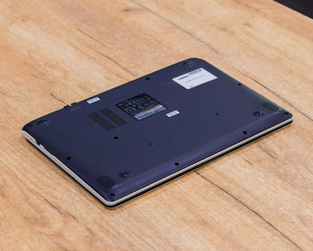 Ноутбук Acer Aspire ES1-331 (HD/Pentium N3700/4GB/HDD 500GB)