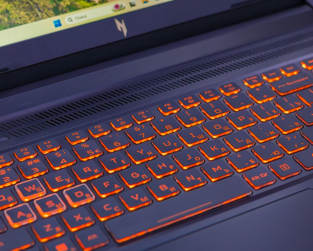 Игровой ноутбук Acer nitro V 15 AI (180Hz/Ryzen 5 240/RTX 5050 8GB/16GB/SSD 512GB)
