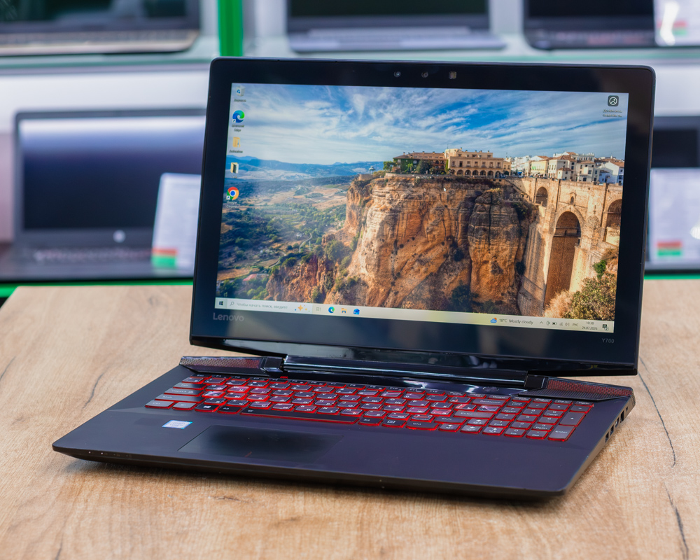 Игровой ноутбук Lenovo Legion Y700-15ISK (FHD IPS/i7-6gen/GTX 960M 4GB/12GB/SSD 256GB)