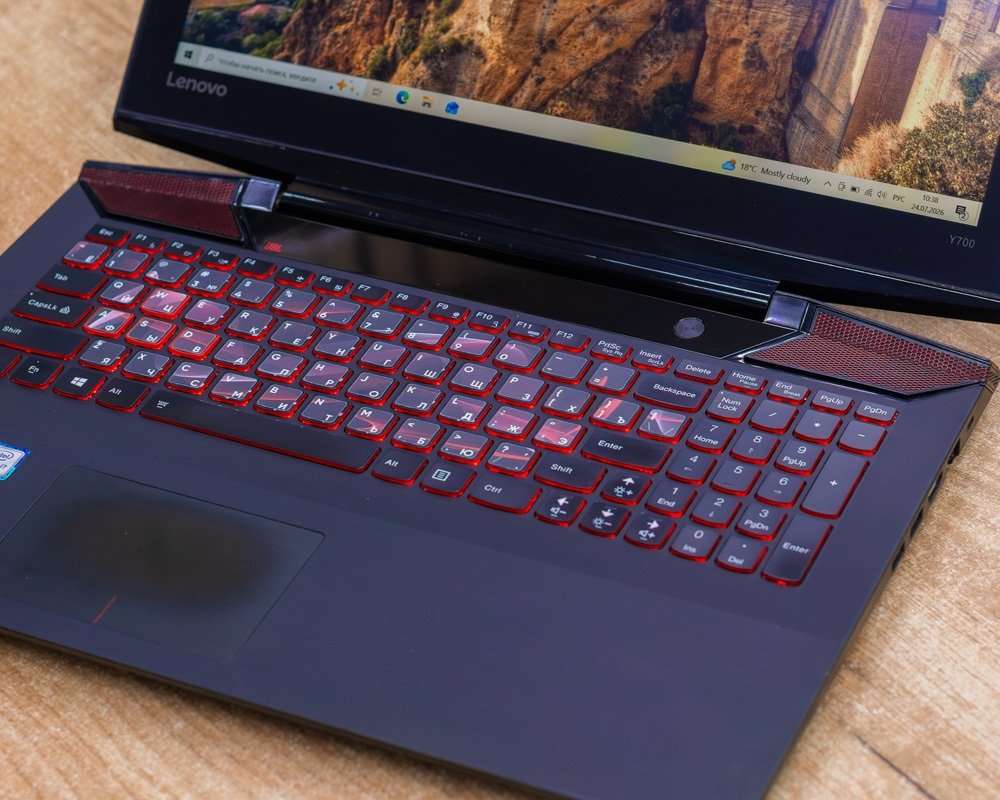Игровой ноутбук Lenovo Legion Y700-15ISK (FHD IPS/i7-6gen/GTX 960M 4GB/12GB/SSD 256GB)