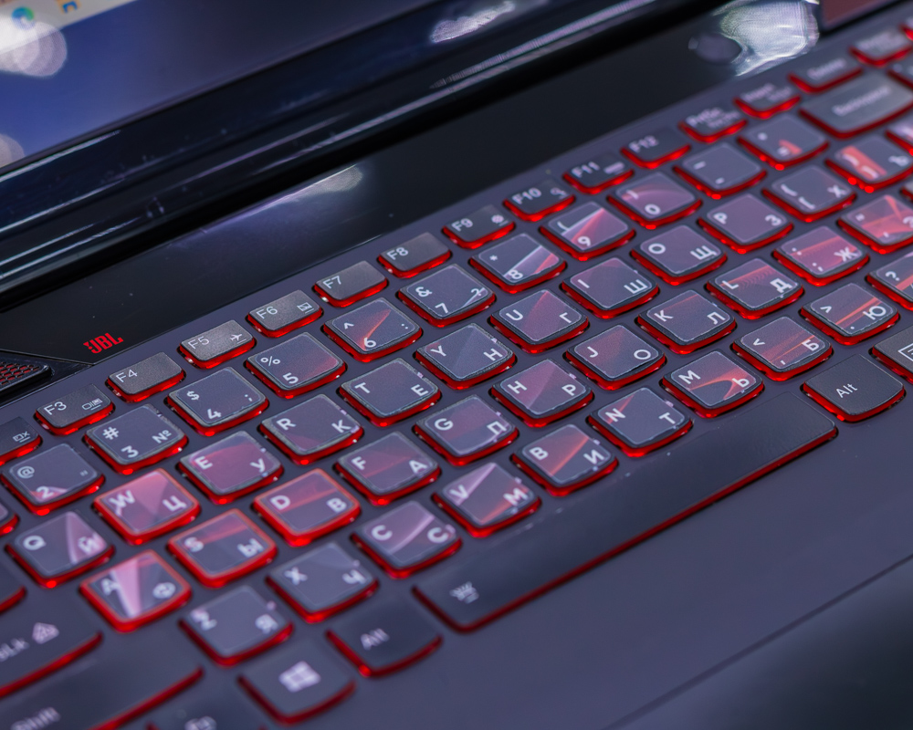 Игровой ноутбук Lenovo Legion Y700-15ISK (FHD IPS/i7-6gen/GTX 960M 4GB/12GB/SSD 256GB)