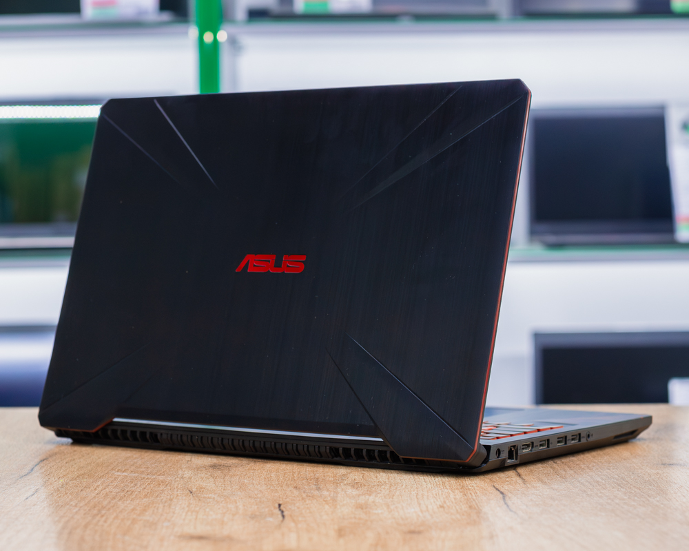 Игровой ноутбук Asus TUF Gaming FX504GD (FHD IPS/i5-8gen/GTX 1050 2GB/16GB/SSD+HDD 128+1000GB)