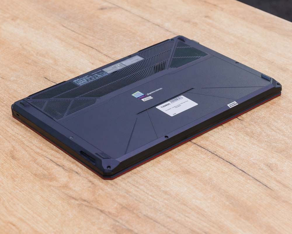 Игровой ноутбук Asus TUF Gaming FX504GD (FHD IPS/i5-8gen/GTX 1050 2GB/16GB/SSD+HDD 128+1000GB)