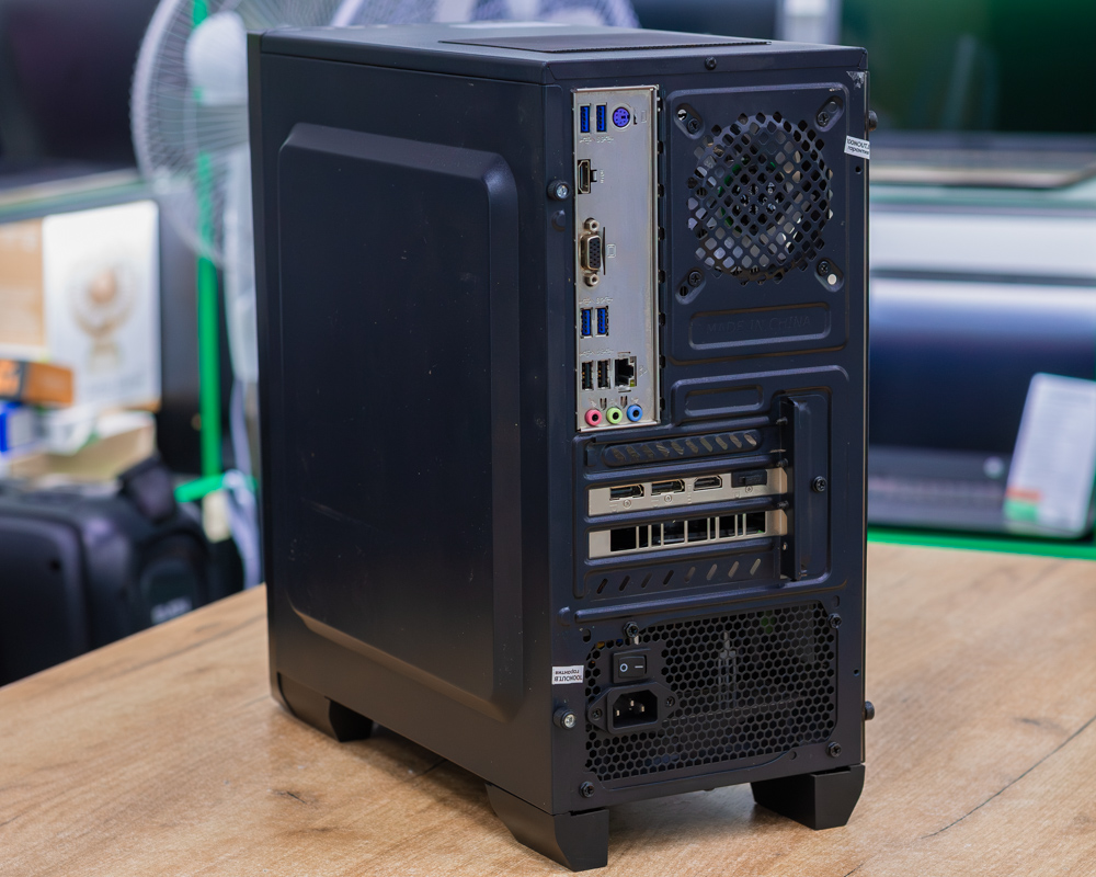 Игровой компьютер (системный блок) (AMD Ryzen 7 3700X, RTX 2060 Super 8GB, ОЗУ 16GB, SSD 256+480TB)