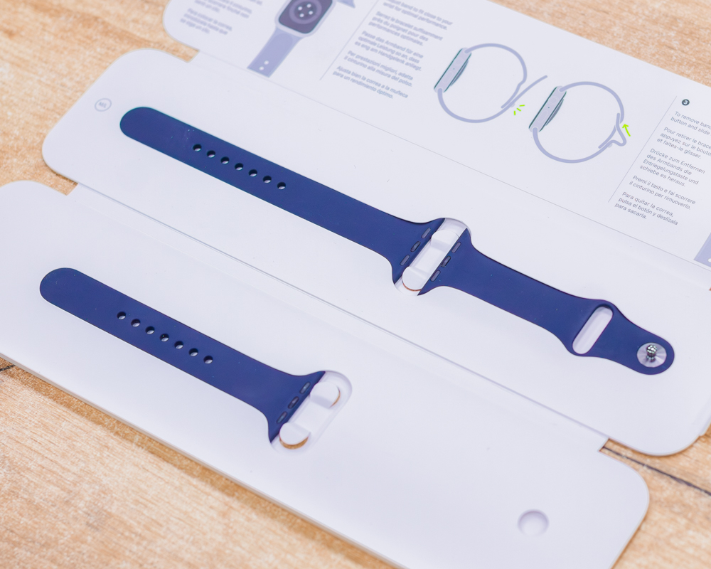 Умные часы Apple Watch Series 8 45 мм (полуночный/спортивные силиконовые ремешки S/M + M/L)