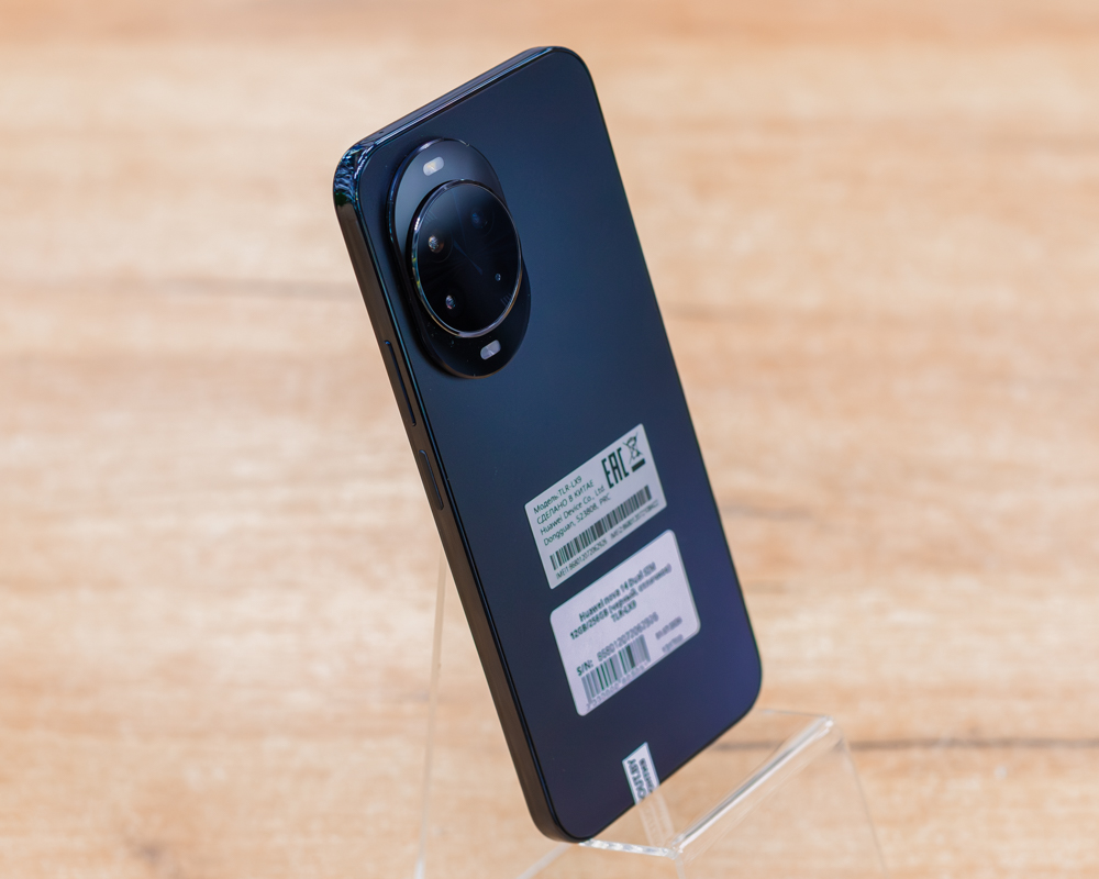 Huawei nova 14 Dual SIM 12GB/256GB (черный, отличное) TLR-LX9