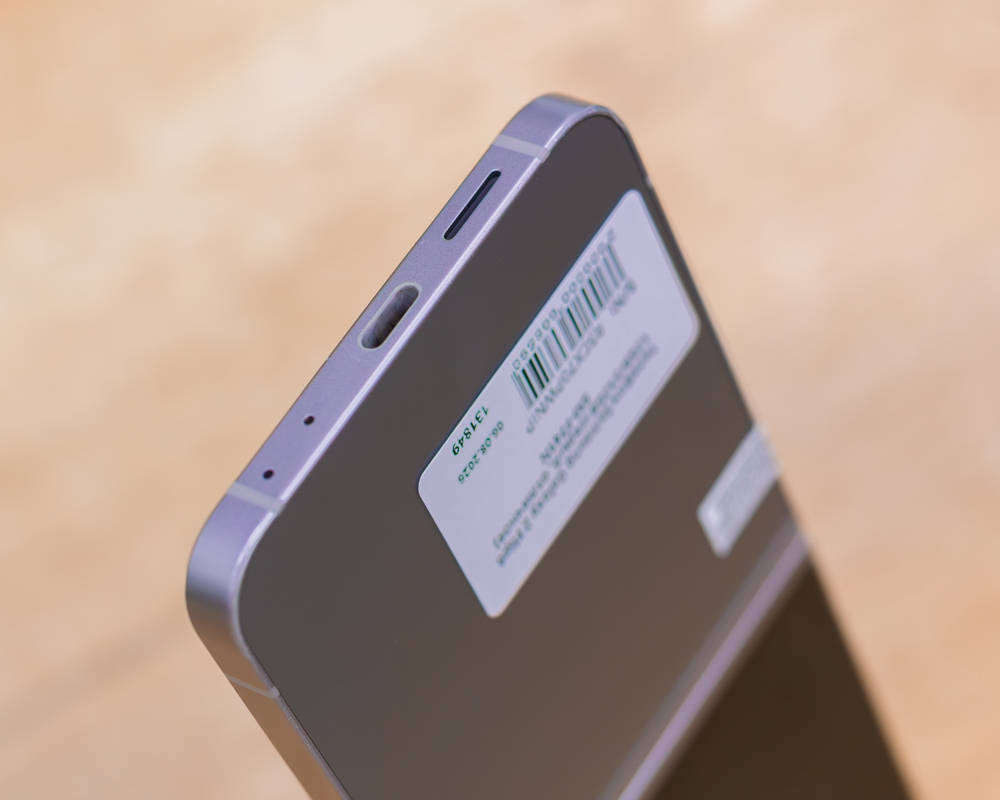 Samsung Galaxy Z Flip6 12GB/512GB (серый, отличное) SM-F741N