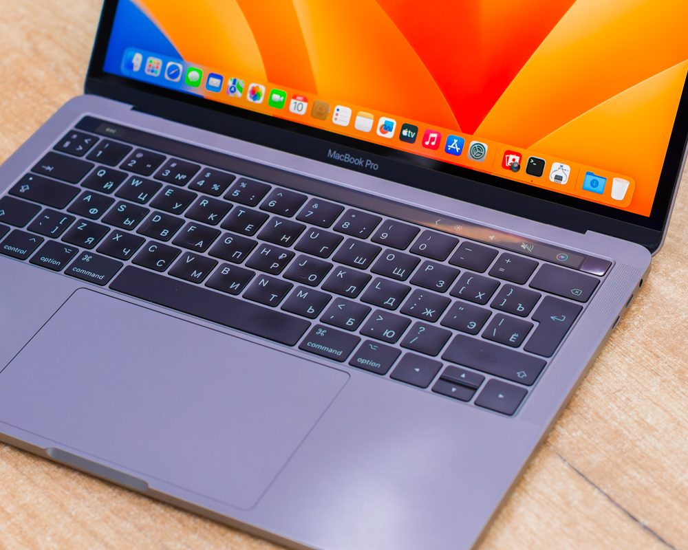 Ноутбук Apple MacBook Pro 13