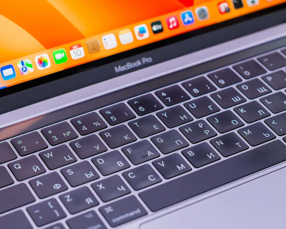 Ноутбук Apple MacBook Pro 13