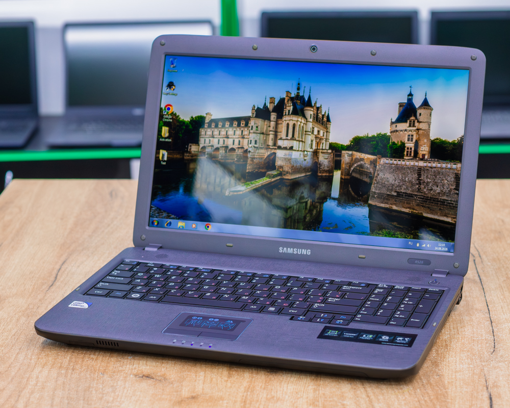 Ноутбук Samsung R528 (HD/Celeron T3300/4GB/HDD 500GB)
