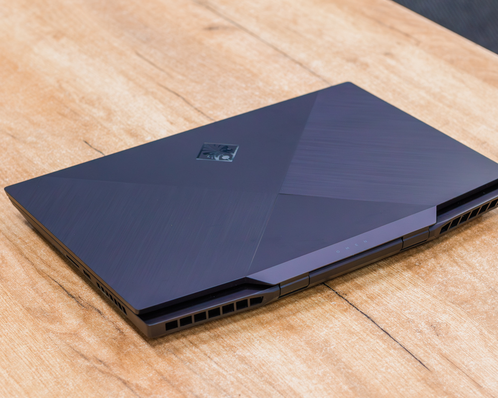 Игровой ноутбук HP Omen 17-cb (144Hz/i7-10gen/RTX 2070 8GB/16GB/SSD 1TB)