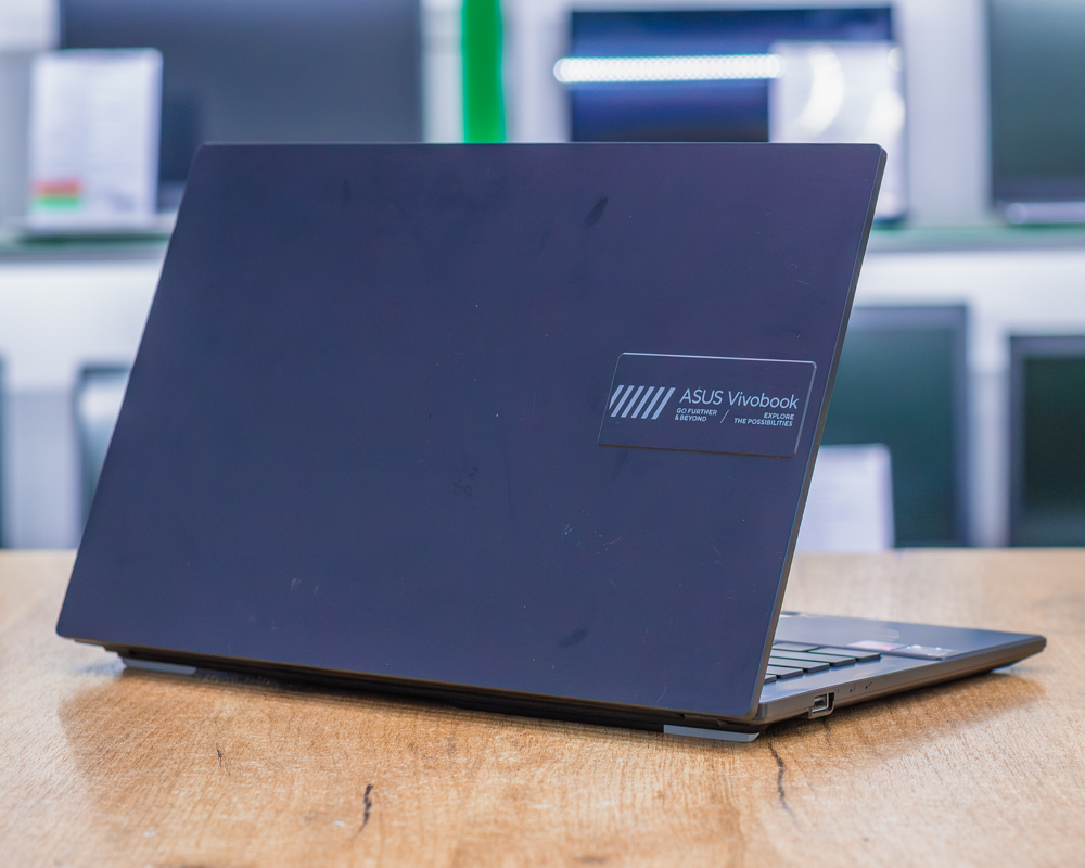 Ноутбук Asus Vivobook E1404FA (FHD IPS/Ryzen 5 7520U/8GB/SSD 512GB)
