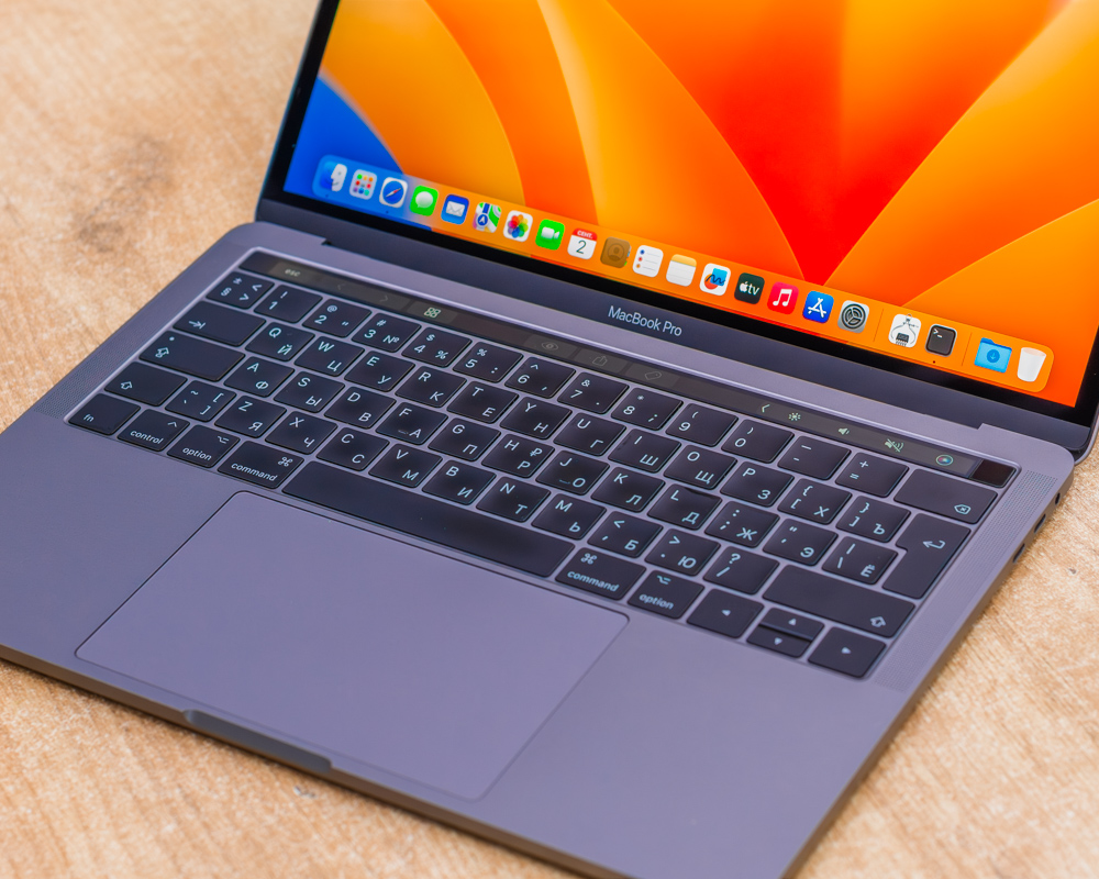 Ноутбук Apple MacBook Pro 13