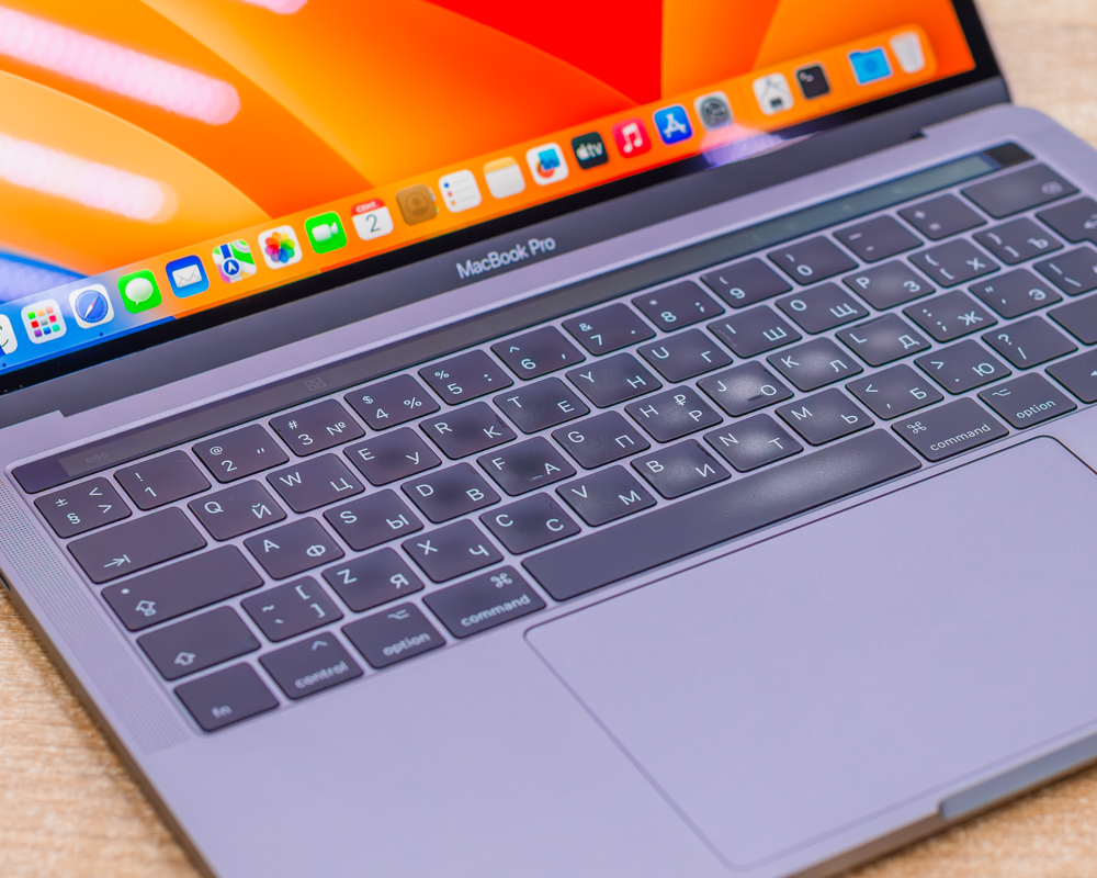 Ноутбук Apple MacBook Pro 13