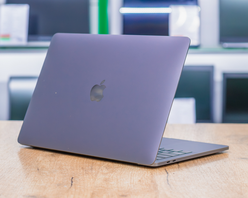 Ноутбук Apple MacBook Pro 13