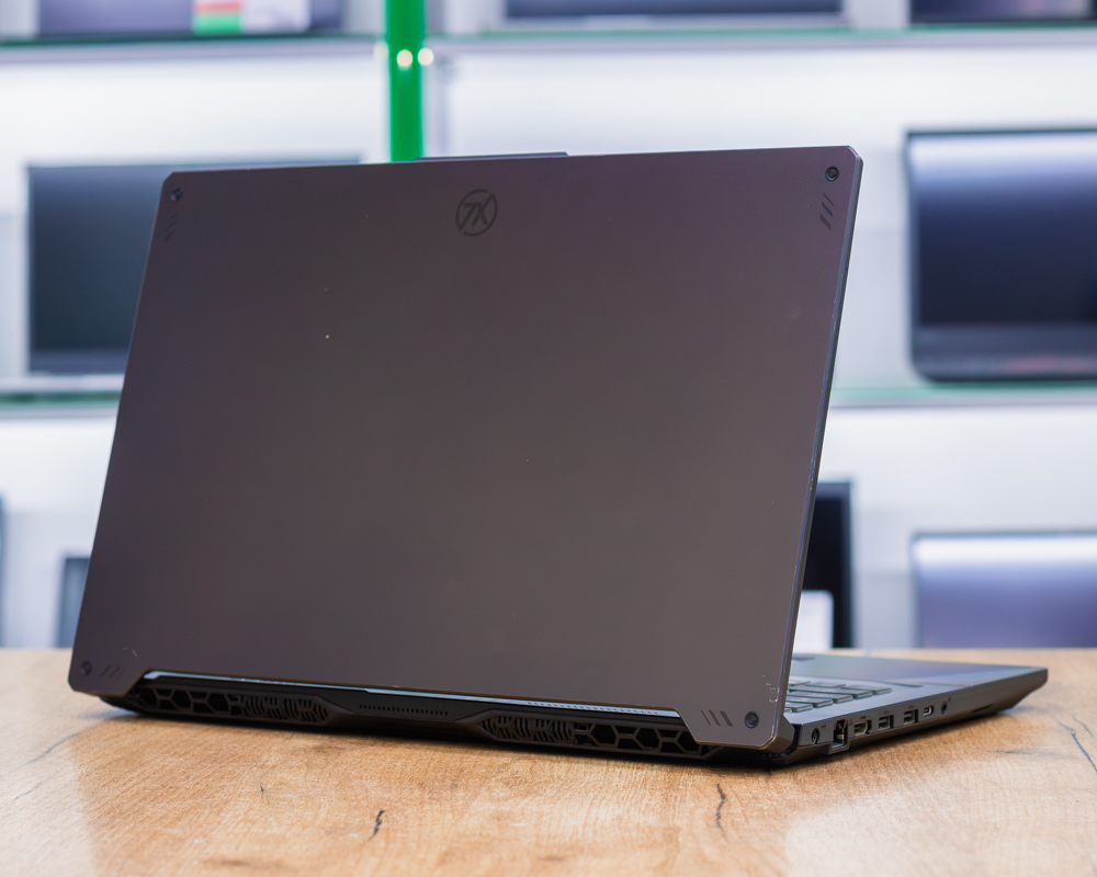 Игровой ноутбук Asus TUF A17 FA706QM (144Hz/Ryzen 7 5800H/RTX 3060 6GB/16GB/SSD 512GB)