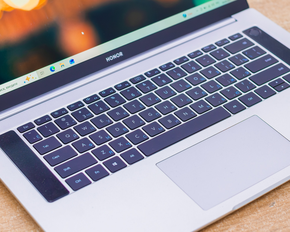 Ноутбук HONOR MagicBook Pro 16 HLY-W19R (FHD IPS/Ryzen 5 3550H/8GB/SSD 512GB)