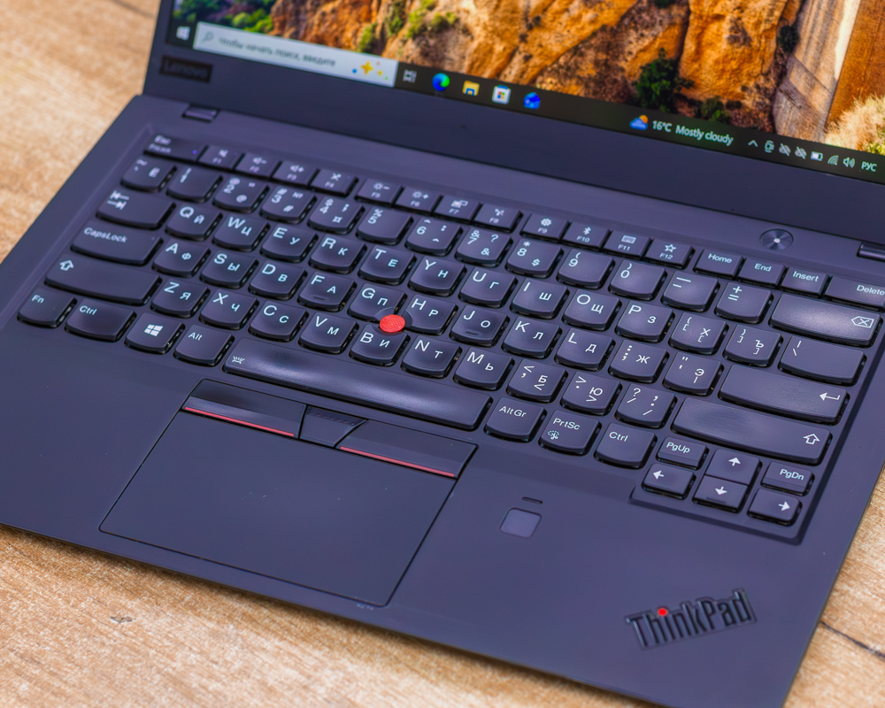 Ноутбук Lenovo ThinkPad X1 Carbon 6 Gen (FHD IPS/i7-8gen/16GB/SSD 512GB)